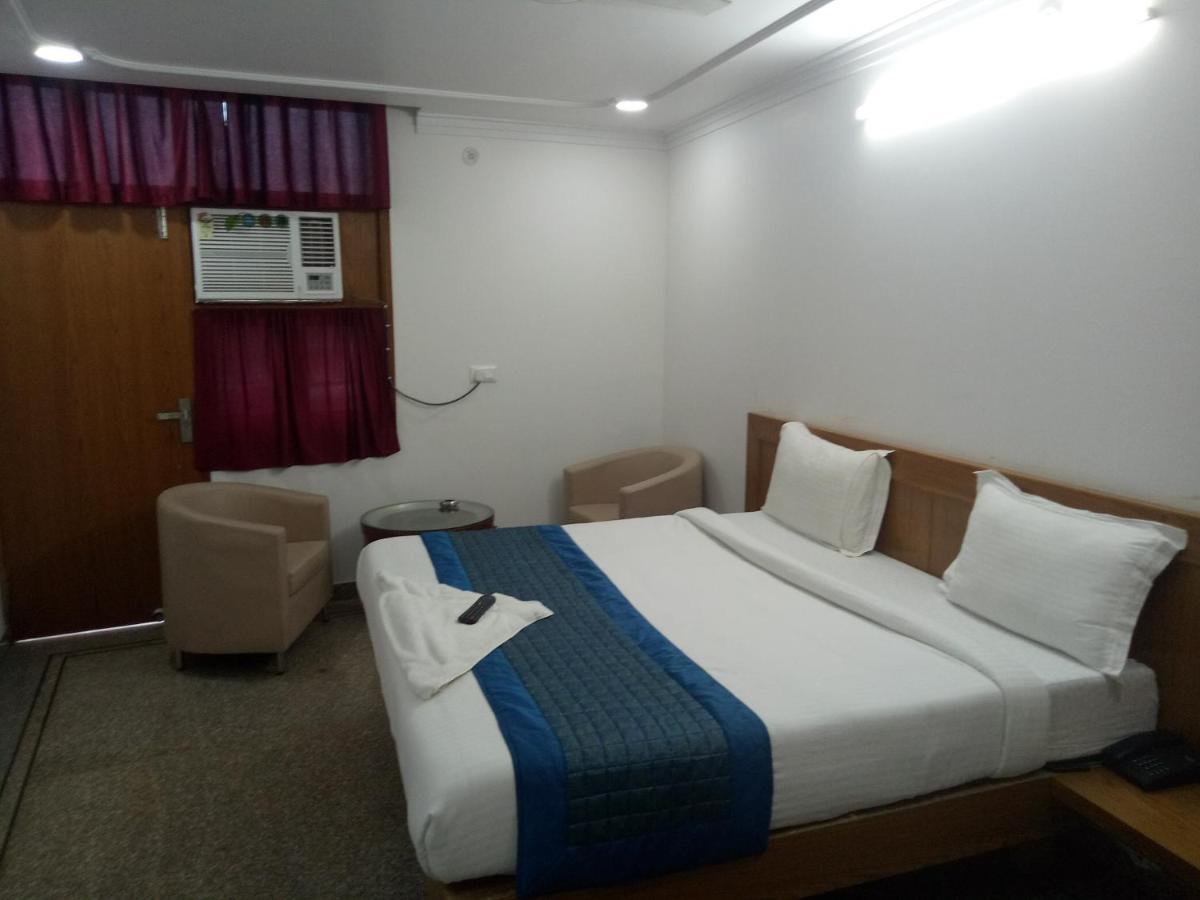 Airport Hotel Breeze Nueva Delhi Exterior foto
